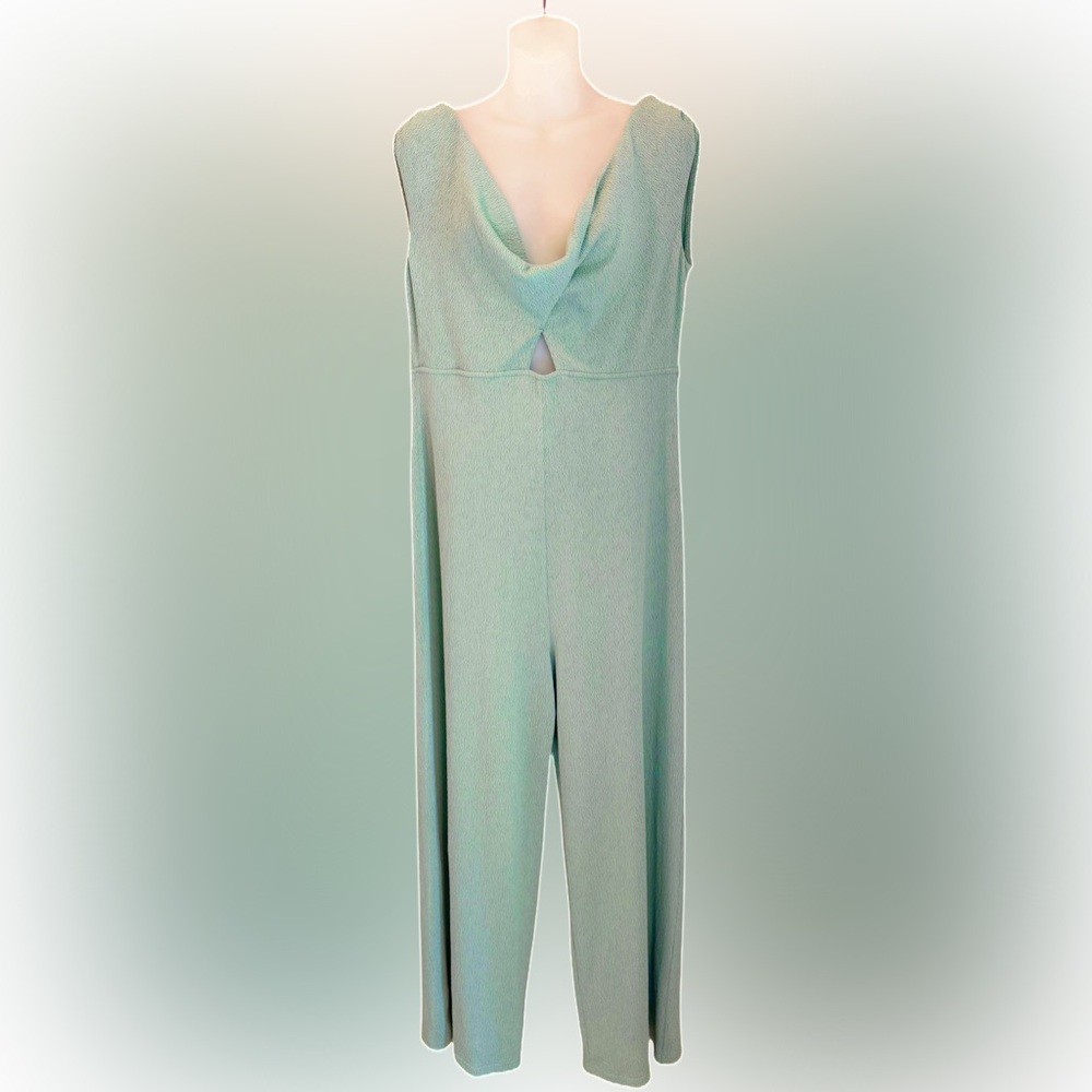 ASTR the Label Textured Cutout Flare Jumpsuit X-Large SAGE GREEN Nordstrom $168